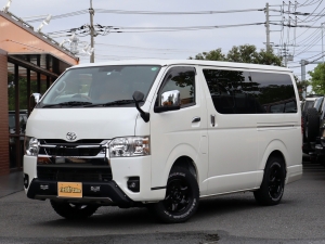 ハイエースＶ キャンプ　アウトドア　レジャー　４ＷＤ　ＳＵＶ