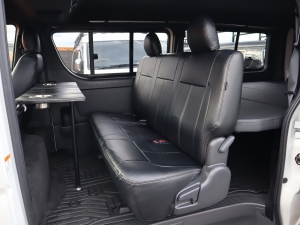 ハイエースバンキャンプ　アウトドア　レジャー　４ＷＤ　ＳＵＶ