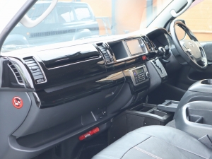 ハイエースワゴンキャンプ　アウトドア　レジャー　ＳＵＶ