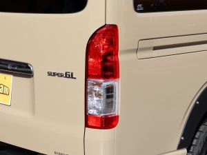 ハイエースバンキャンプ　アウトドア　レジャー　４ＷＤ　ＳＵＶ