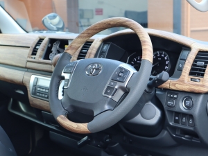 ハイエースバンキャンプ　アウトドア　レジャー　４ＷＤ　ＳＵＶ