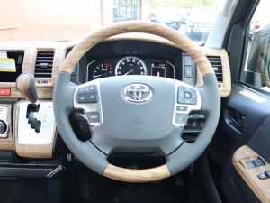 ハイエースバンキャンプ　アウトドア　レジャー　４ＷＤ　ＳＵＶ