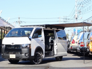 ハイエースバンアウトドア　キャンプ　車中泊　バンライフ　１BOX　ベッド　キャンピングカー