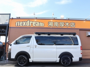 ハイエースバンアウトドア　キャンプ　車中泊　バンライフ　１BOX　ベッド　キャンピングカー