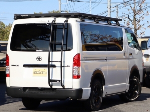 ハイエースバンアウトドア　キャンプ　車中泊　バンライフ　１BOX　ベッド　キャンピングカー