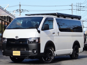 ハイエースバンアウトドア　キャンプ　車中泊　バンライフ　１BOX　ベッド　キャンピングカー