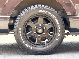 ハイエースバンアウトドア　キャンプ　車中泊　バンライフ　4WD　ベッド　キャンピングカー