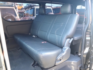 ハイエースバンアウトドア　キャンプ　車中泊　バンライフ　１BOX　ベッド　キャンピングカー