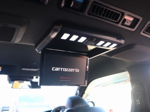 ハイエースバンアウトドア　キャンプ　車中泊　バンライフ　１BOX　ベッド　キャンピングカー