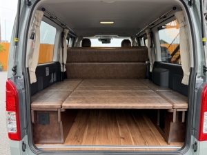 ハイエースバンキャンプ　アウトドア　レジャー　４ＷＤ　ＳＵＶ