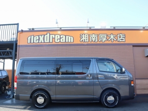 ハイエースバンアウトドア　キャンプ　車中泊　バンライフ　１BOX　ベッド　キャンピングカー