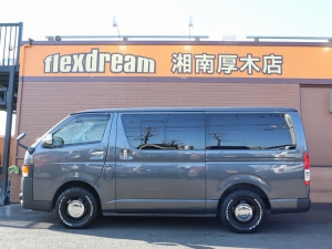 ハイエースバンアウトドア　キャンプ　車中泊　バンライフ　１BOX　ベッド　キャンピングカー