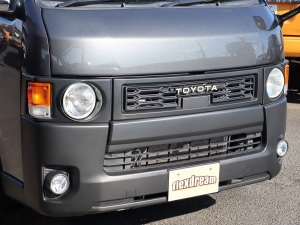 ハイエースバンアウトドア　キャンプ　車中泊　バンライフ　１BOX　ベッド　キャンピングカー