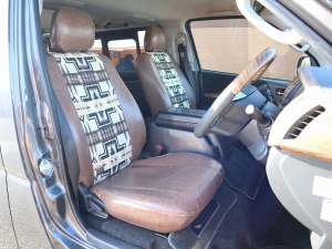 ハイエースバンアウトドア　キャンプ　車中泊　バンライフ　１BOX　ベッド　キャンピングカー