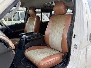 ハイエースバンアウトドア　キャンプ　車中泊　ベッド