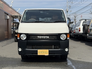 ハイエースバンアウトドア　キャンプ　車中泊　ベッド