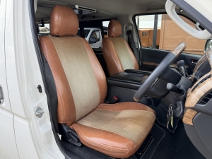 ハイエースバンアウトドア　キャンプ　車中泊　ベッド