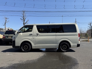 ハイエースバンアウトドア　キャンプ　車中泊　バンライフ　１BOX　ベッド　キャンピングカー
