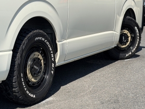 ハイエースバンアウトドア　キャンプ　車中泊　バンライフ　１BOX　ベッド　キャンピングカー