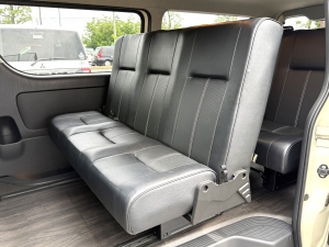 ハイエースバンキャンプ　アウトドア　レジャー　2ＷＤ　ＳＵＶ