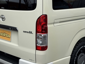 ハイエースバンキャンプ　アウトドア　レジャー　2ＷＤ　ＳＵＶ