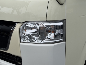 ハイエースバンキャンプ　アウトドア　レジャー　2ＷＤ　ＳＵＶ