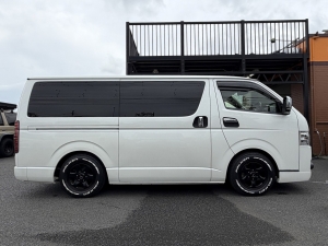 ハイエースバンバッドフェイス　ローダウン　2WD　車中泊