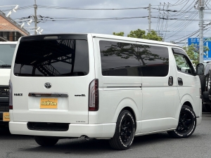 ハイエースバンバッドフェイス　ローダウン　2WD　車中泊