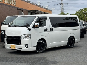 ハイエースバンバッドフェイス　ローダウン　2WD　車中泊