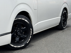 ハイエースバンバッドフェイス　ローダウン　2WD　車中泊