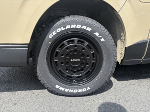 ハイエースバンアウトドア　キャンプ　車中泊　バンライフ　１BOX　ベッド　キャンピングカー