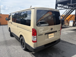 ハイエースバンアウトドア　キャンプ　車中泊　バンライフ　１BOX　ベッド　キャンピングカー