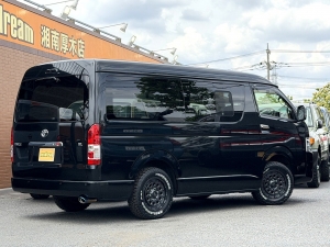 ハイエースワゴンアウトドア　キャンプ　車中泊　ベッド　キャンピングカー