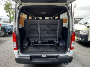ハイエースバンキャンプ　アウトドア　レジャー　ＳＵＶ