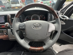 ハイエースバンキャンプ　アウトドア　レジャー　ＳＵＶ