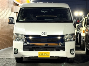 ハイエースワゴンキャンピングカー　アウトドア　４ＷＤ