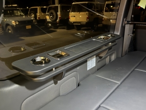 ハイエースバンアウトドア　キャンプ　車中泊　バンライフ　１BOX　ベッド　キャンピングカー