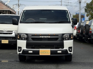 ハイエースワゴンキャンピングカー　アウトドア　レジャー　４ＷＤ　ＳＵＶ