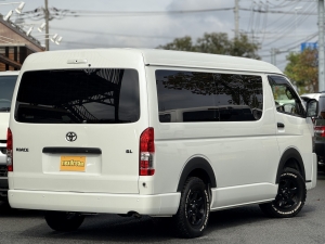 ハイエースワゴンキャンピングカー　アウトドア　レジャー　４ＷＤ　ＳＵＶ
