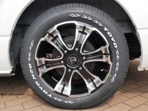 ハイエースワゴン新型　シーケンシャル　６速ＡＴ　ワゴン
