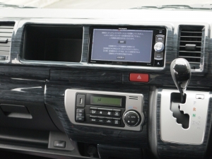 ハイエースワゴン新型　シーケンシャル　６速ＡＴ　ワゴン