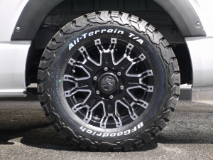 ハイエースワゴン新型　シーケンシャル　６速ＡＴ　ワゴン
