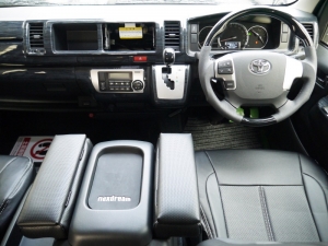 ハイエースワゴン4型新車　10人乗６AT　４ＷＤ