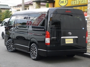 ハイエースワゴン4型新車　10人乗６AT　４ＷＤ