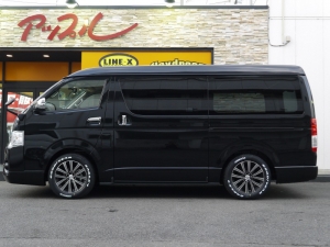 ハイエースワゴン4型新車　10人乗６AT　４ＷＤ