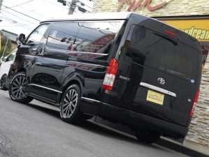 ハイエースワゴン4型新車　10人乗６AT　４ＷＤ