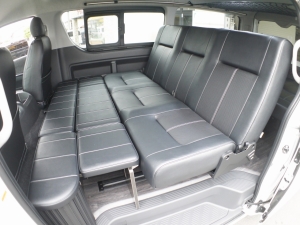 ハイエースワゴン4型新車　10人乗６AT　４ＷＤ