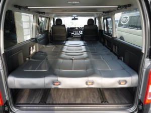 ハイエースワゴン4型新車　10人乗６AT　４ＷＤ