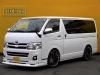 ハイエースバンバン　４ナンバー　パール　ＴＲＨ200