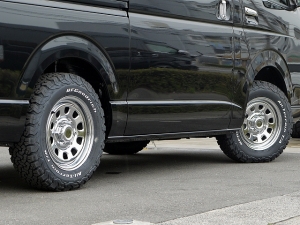 ハイエースバン４WD　ディーゼルターボ　ブラック